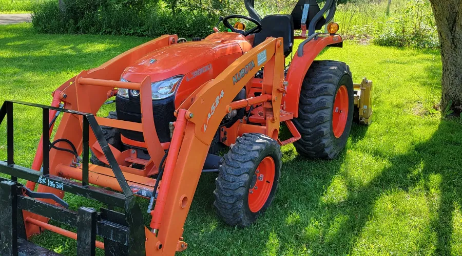 Tractor Service Hastings Michigan.